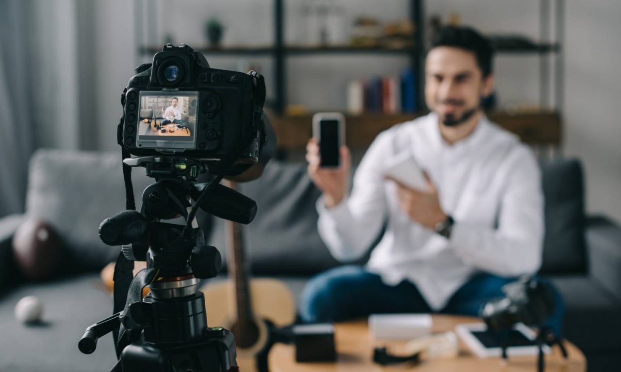 Le vrai Salaire des YouTubeurs : entre mythes et réalités !