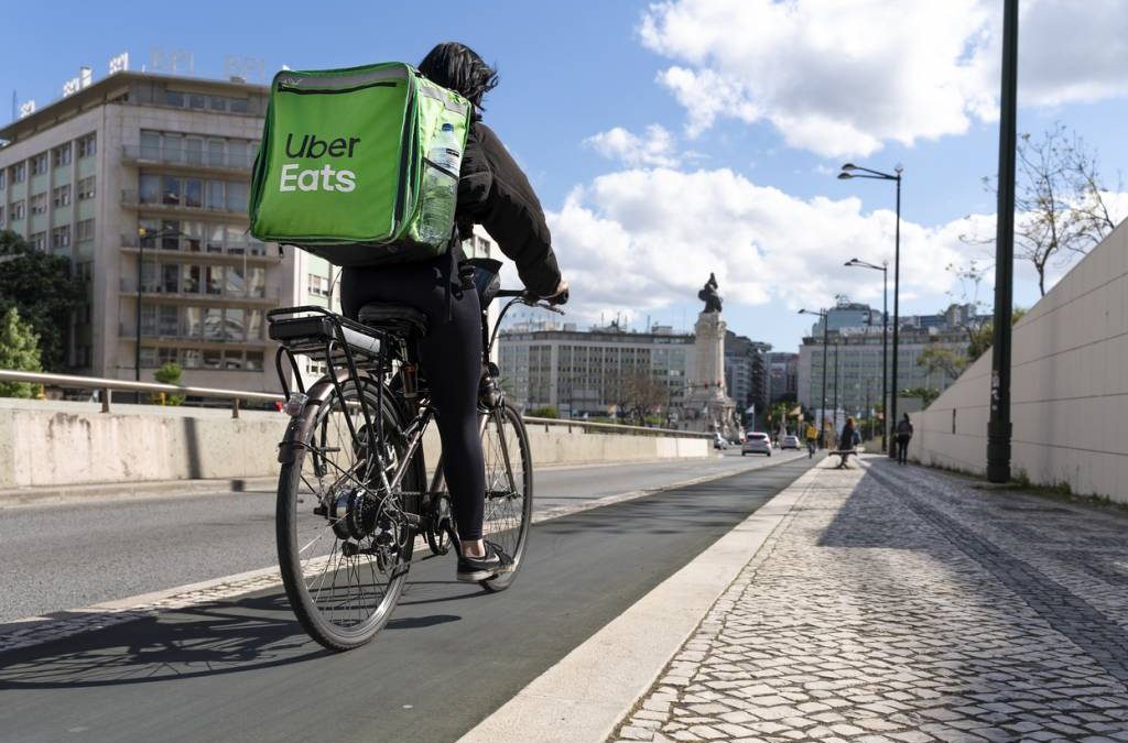 livreur uber eats